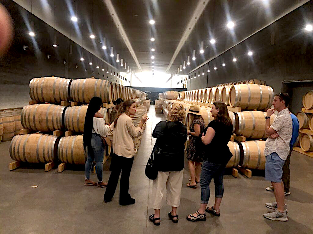 Winebus visita Bodegas Comenge y Peñafiel
